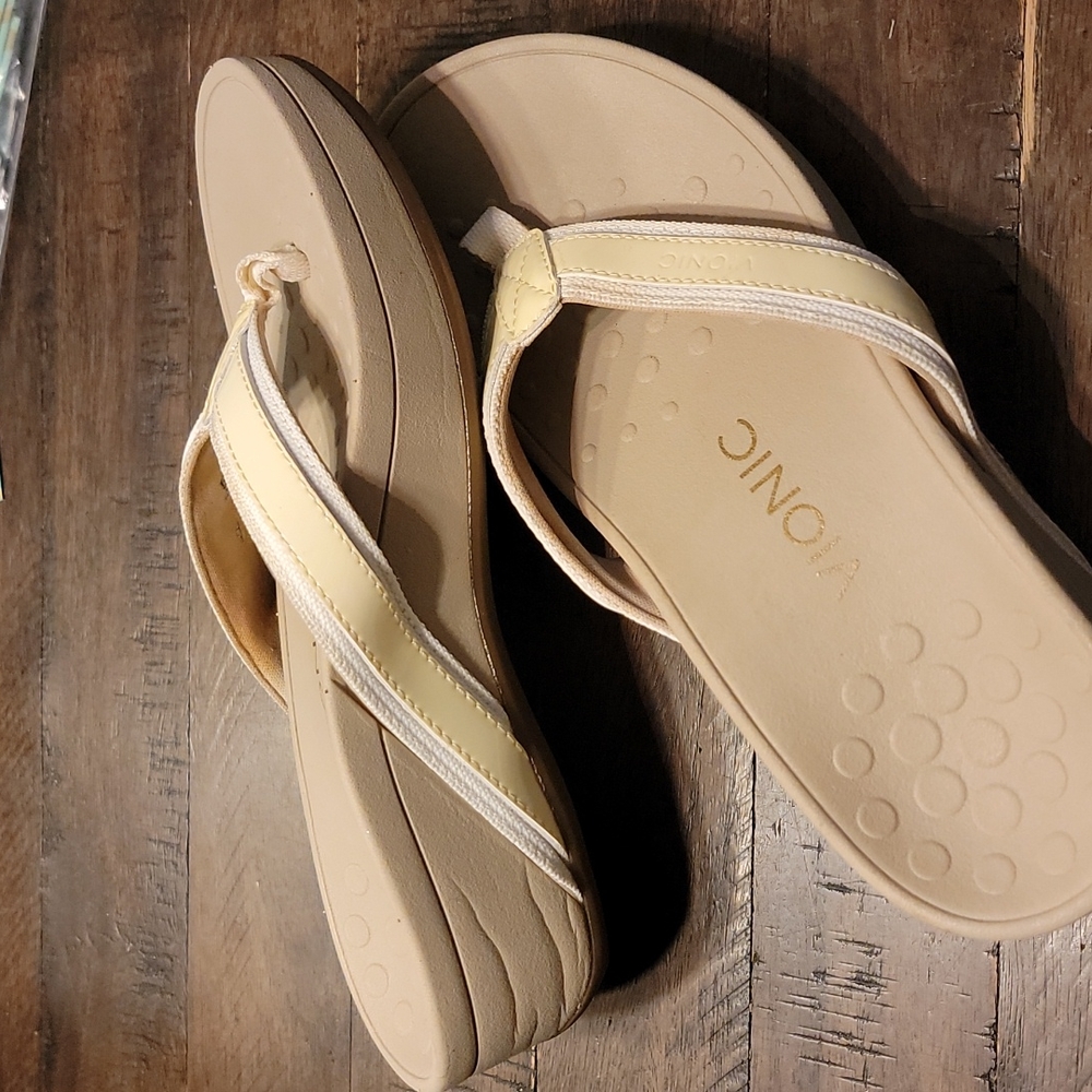Vionic sandal